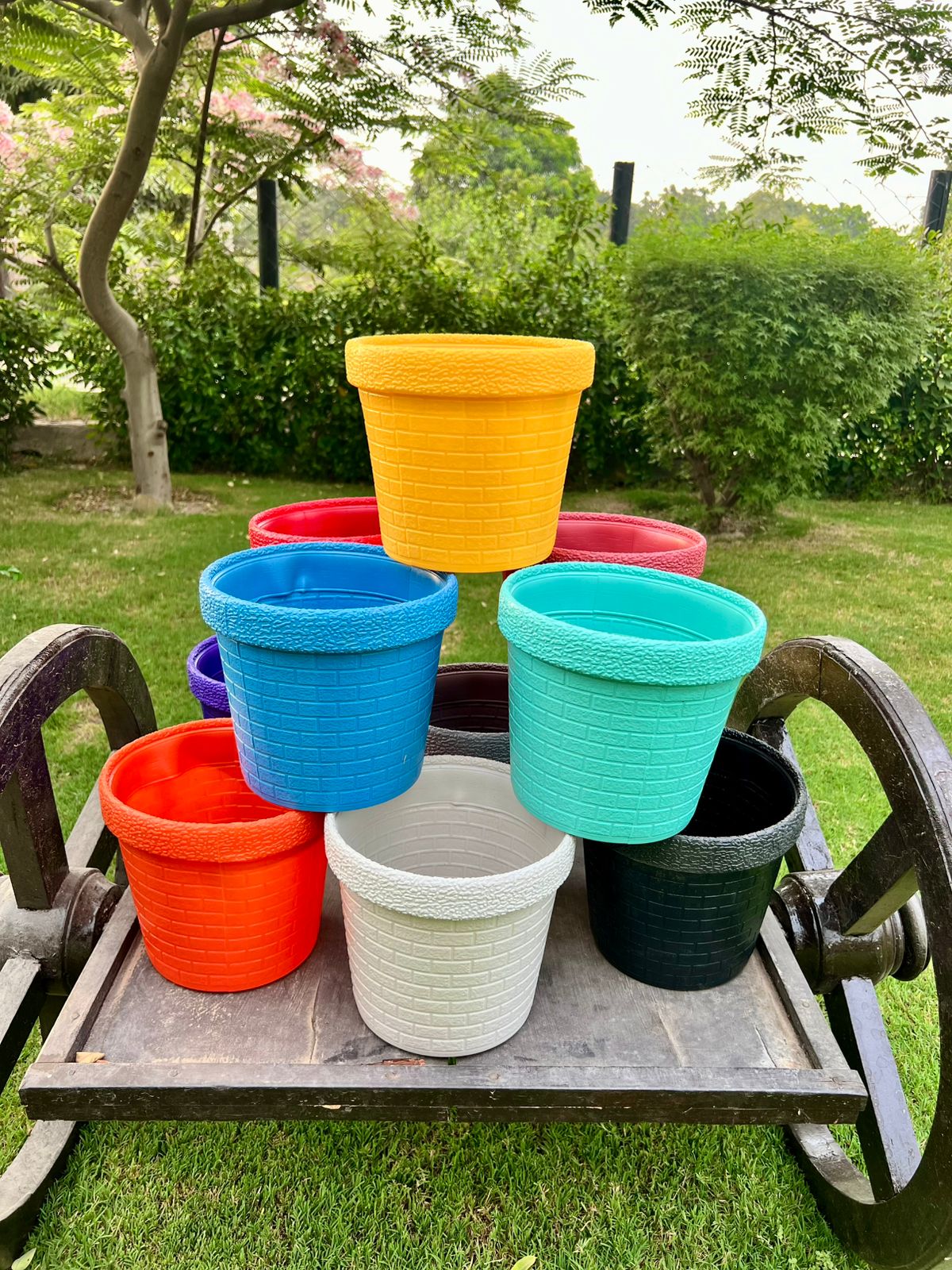 Colorful 8-Inch Unbreakable Plastic Fiber Garden Pots for indoor/outdoor