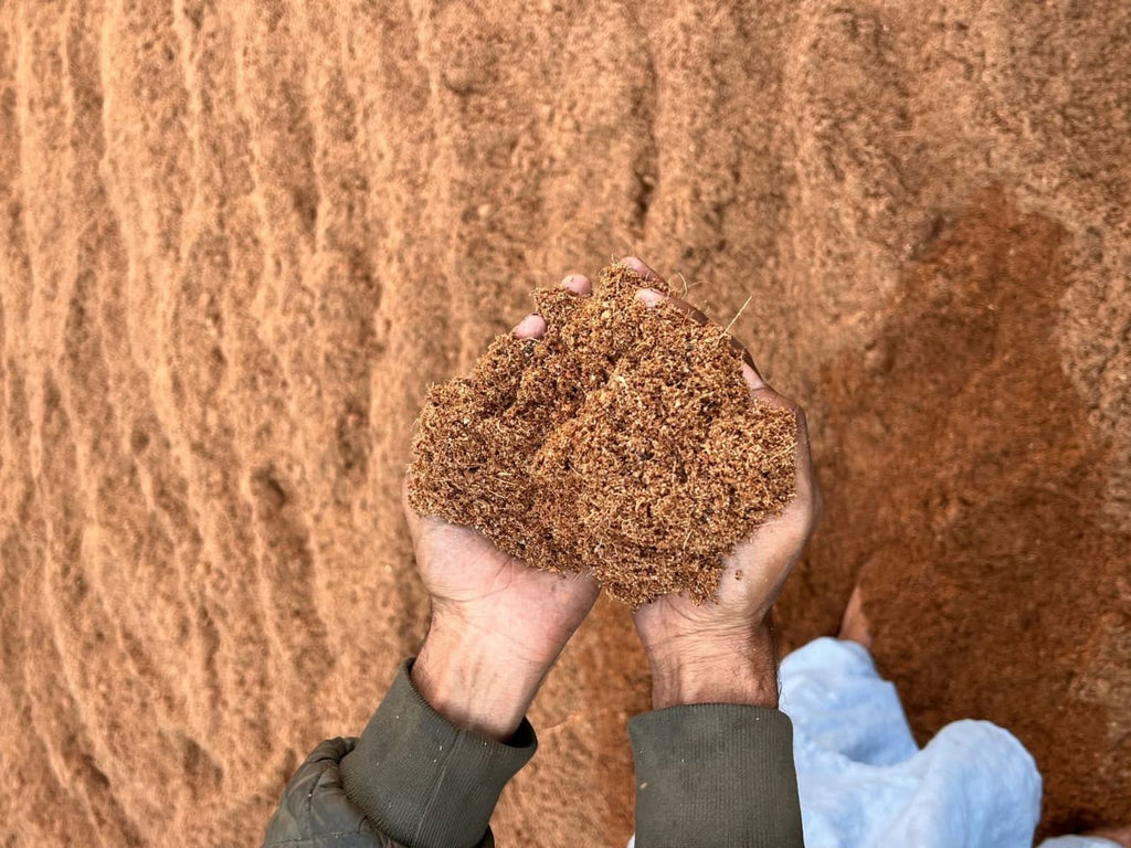 100% Organic Cocopeat – Ready to Use Growing Medium for Plants (1 Kg)