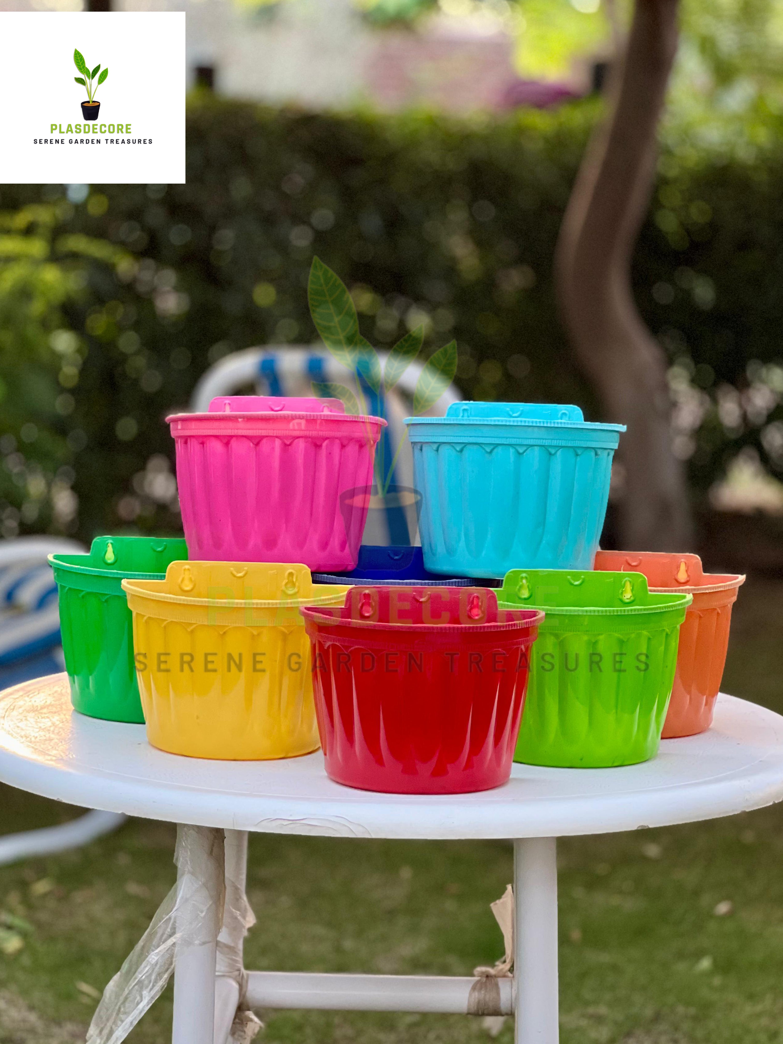 Modern Multi-Color Wall-Mounted Flower Pots for Outdoor Garden Décor